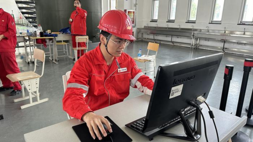 28edcf3d068563f7f5b6c0ba4c3ac25e