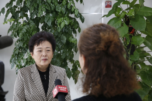 20171025教职工十九大精神座谈会 (39)