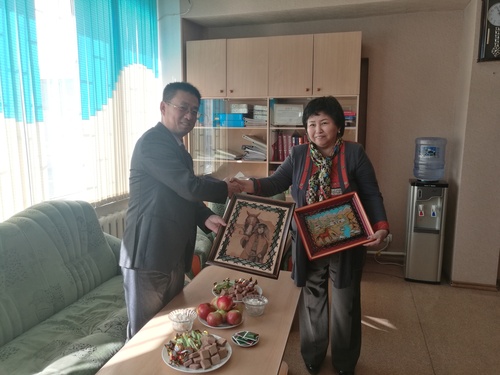 2017.10.09吉尔吉斯斯坦访问第2中学1