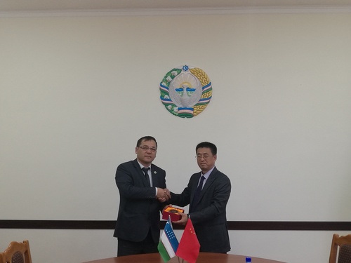 2017.10.12乌兹别克斯坦塔什干信息技术大学签署合作协议