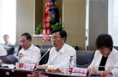 201700910中石大联合油气研究院股份公司揭牌-张宝 (95)