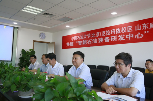 20170831中石大克拉玛依校区与山东威马泵业签署协议-张宝 (7)