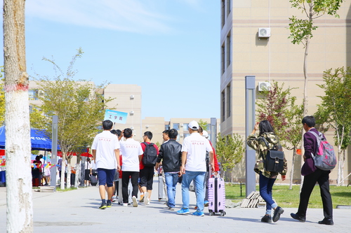 20170825-26你好中石大，欢迎2017级新生-张宝 (4)