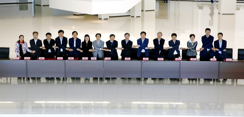 20180504全面推进对口支援中国石油大学（北京）克拉玛依校区建设协调会-张宝 (353)