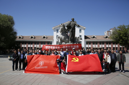 20190518-19石油学院党支部与机关第三党支部联合爱国、军垦主题实践活动-张宝 (3)