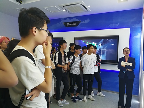 20190708-石油学院计算机系赴克拉玛依云计算产业园开展企业认知实习活动