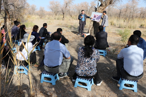 20191014-“扎根边疆办教育，我与祖国共奋斗”主题党日活动 (1)