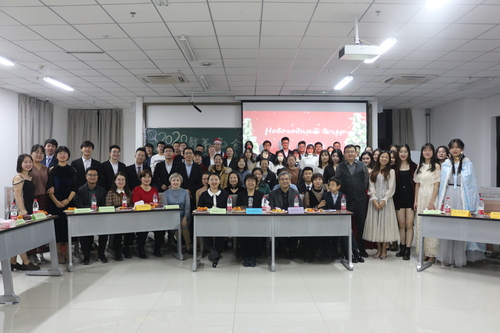 20200106文理学院俄语专业举办“俄语情结 唱响青春”主题新年晚会 (3) 20200106文理学院俄语专业举办“俄语情结 唱响青春”主题新年晚会 (3)