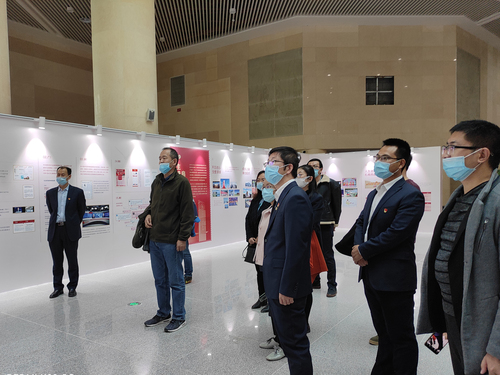 20201103 工学院化工系和机械系党支部与北师大附中理化生党支部联合开展 “1+1+1”主题党日活动 (5)