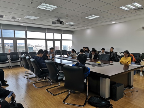 校区召开后勤学生座谈会1