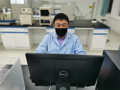 工作照片（横拍，不能是证件照）_0_2022-11-16T11_20_42.642Z