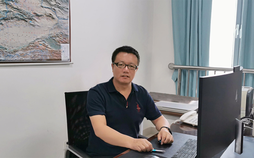 工作照片（横拍，不能是证件照）_0_2022-11-15T14_48_41.829Z