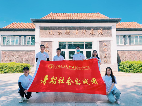 一六一团-参观小白杨哨所 (1)