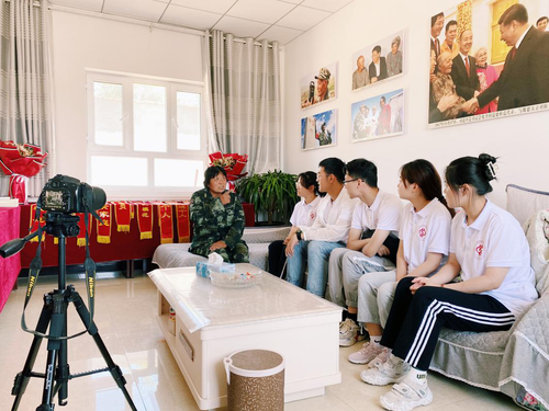 一六一团-与魏萍座谈