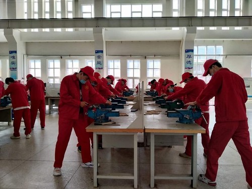 石油工程专业2018级学生顺利开展金工实习-照片4