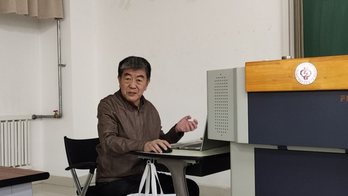 图片02-陈兆斗老师授课现场