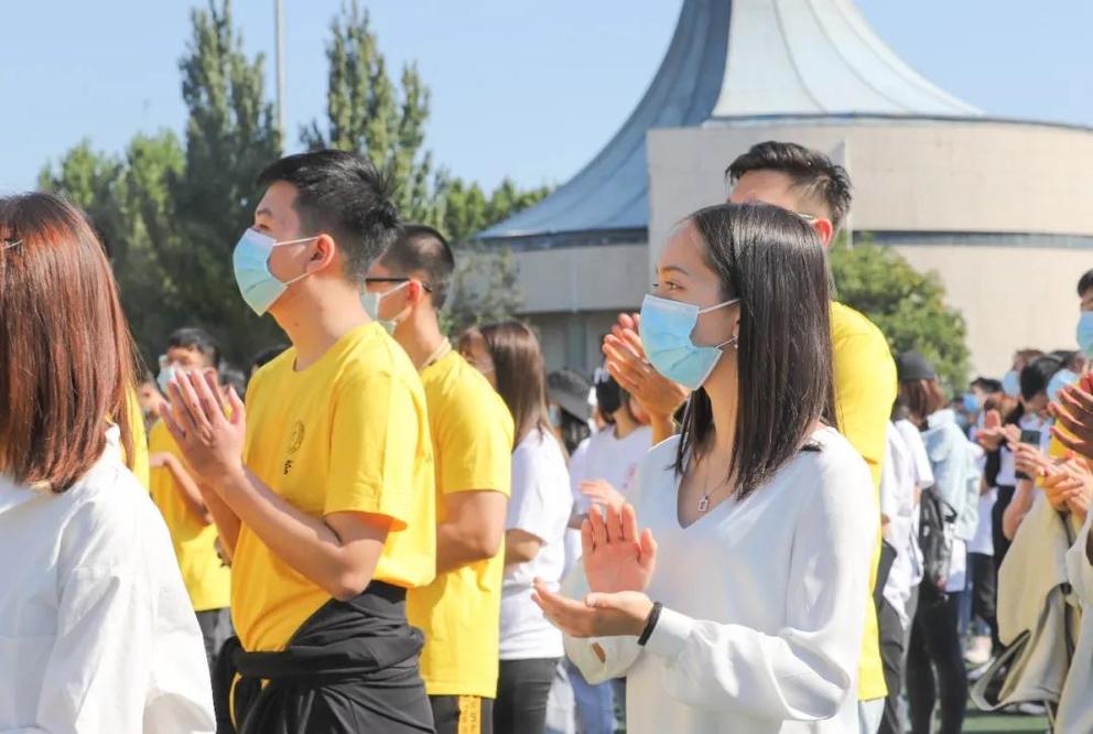 中国石油大学隆重举行新生开学典礼
