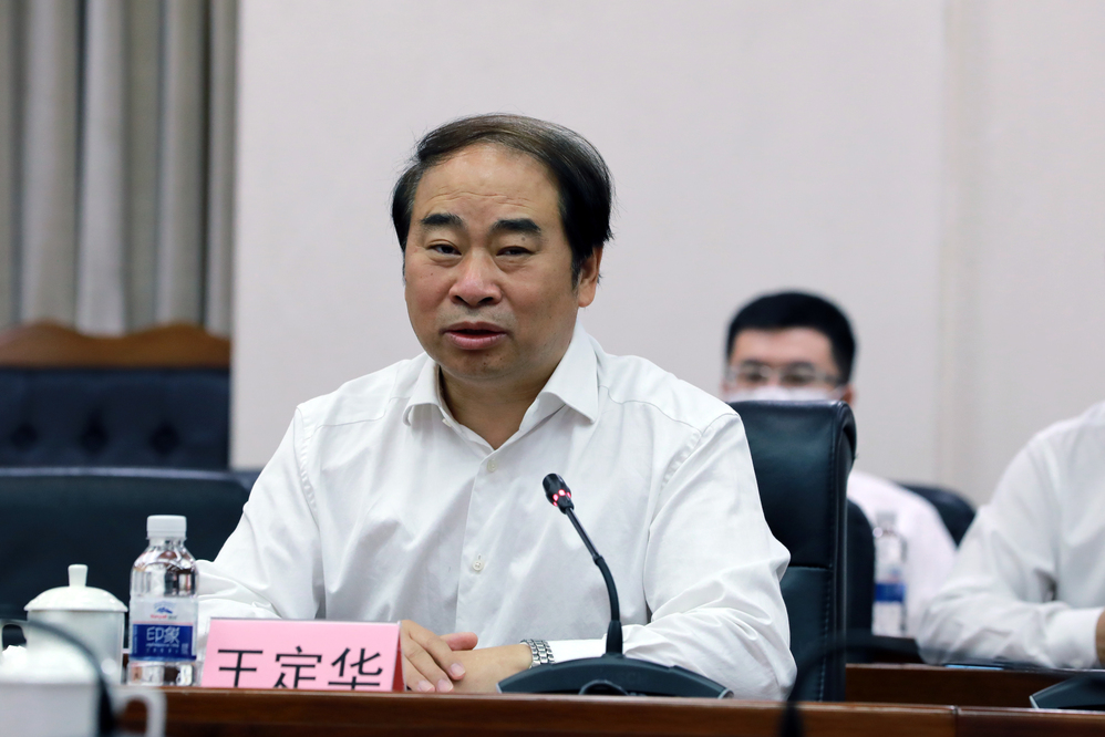 成立天山研究院框架协议签约暨揭牌仪式20220709-张宝摄影 (9)