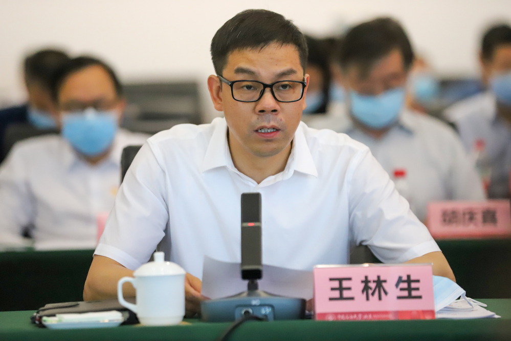 20220706自治区推动中国石油大学（北京）克拉玛依校区产学研工作会暨数智油气现代产业学院理事会一届一次会议 邱煜珩 朱宏淇摄 (116)