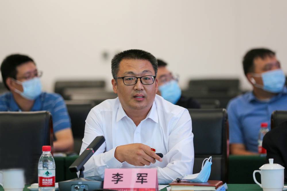 20220706自治区推动中国石油大学（北京）克拉玛依校区产学研工作会暨数智油气现代产业学院理事会一届一次会议 邱煜珩 朱宏淇摄 (91)