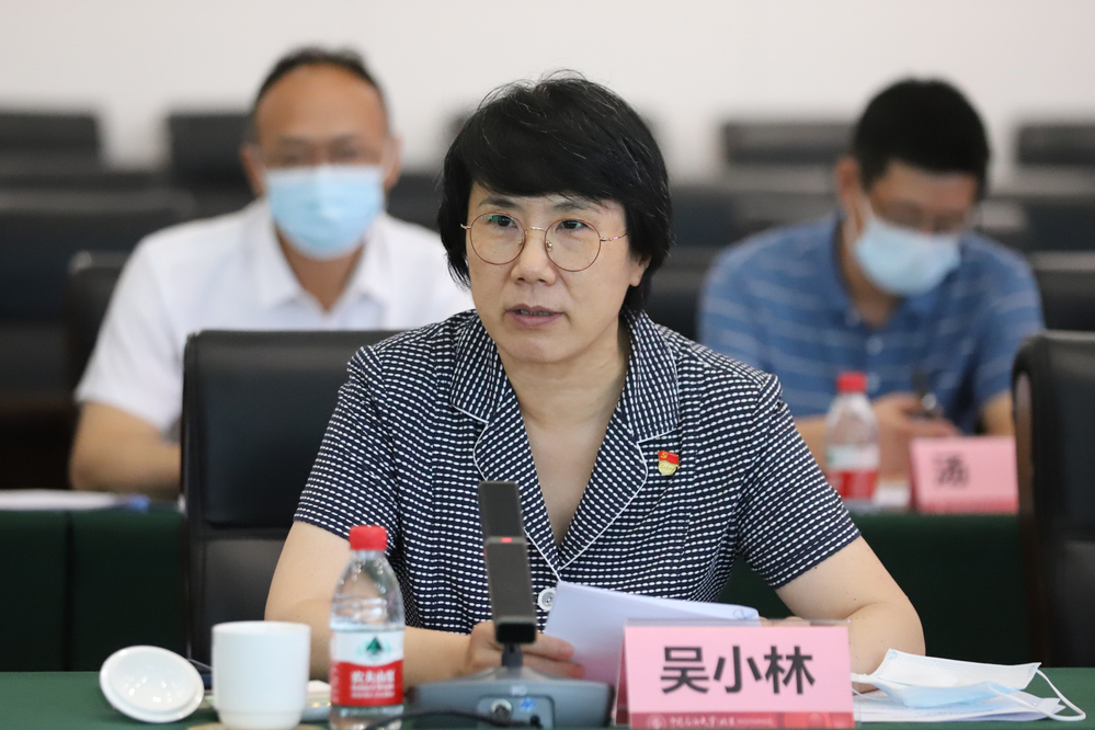 20220706自治区推动中国石油大学（北京）克拉玛依校区产学研工作会暨数智油气现代产业学院理事会一届一次会议 邱煜珩 朱宏淇摄 (633)