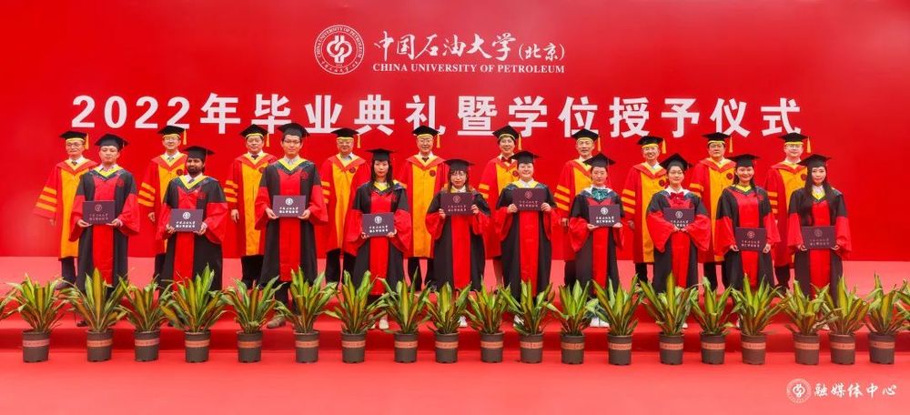 2af09cd2647941f89513e5abb9b304d2