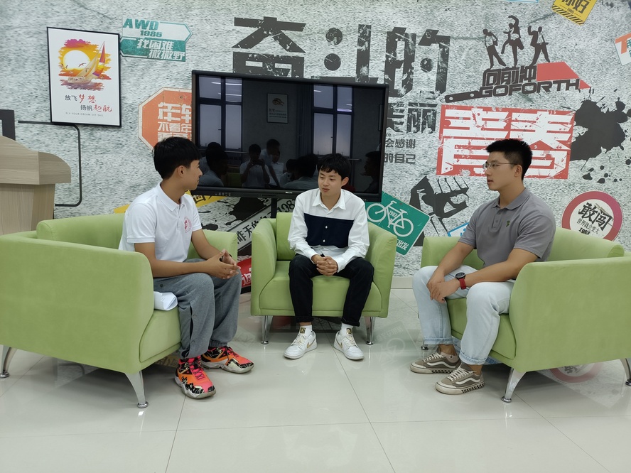 采访16级留疆校友魏鹏飞，