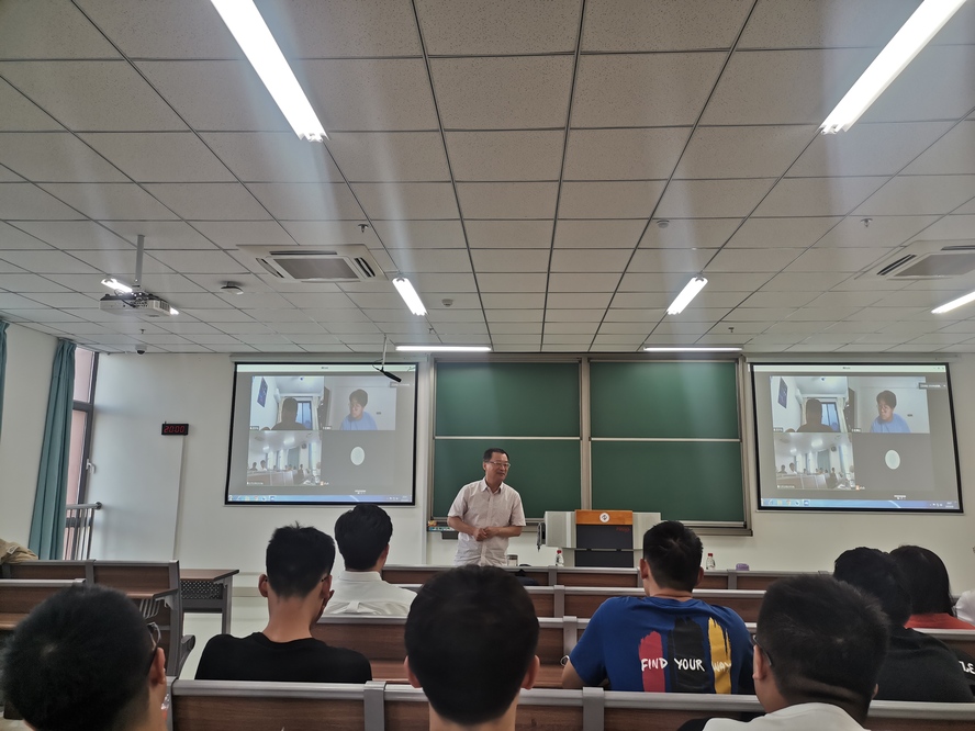 校区顺利完成首届本科毕业生答辩工作4