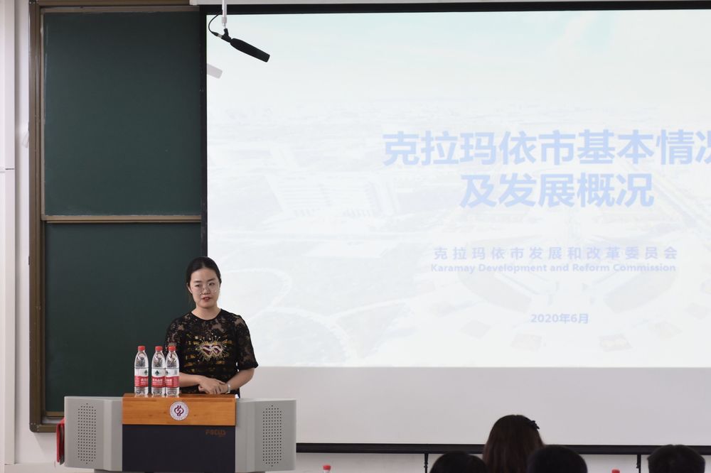 20200608-校区石油学院开展“引才校园行”宣讲活动 (4)