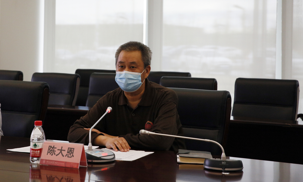 20200414党工委会暨疫情防控领导小组专题会议 (2)