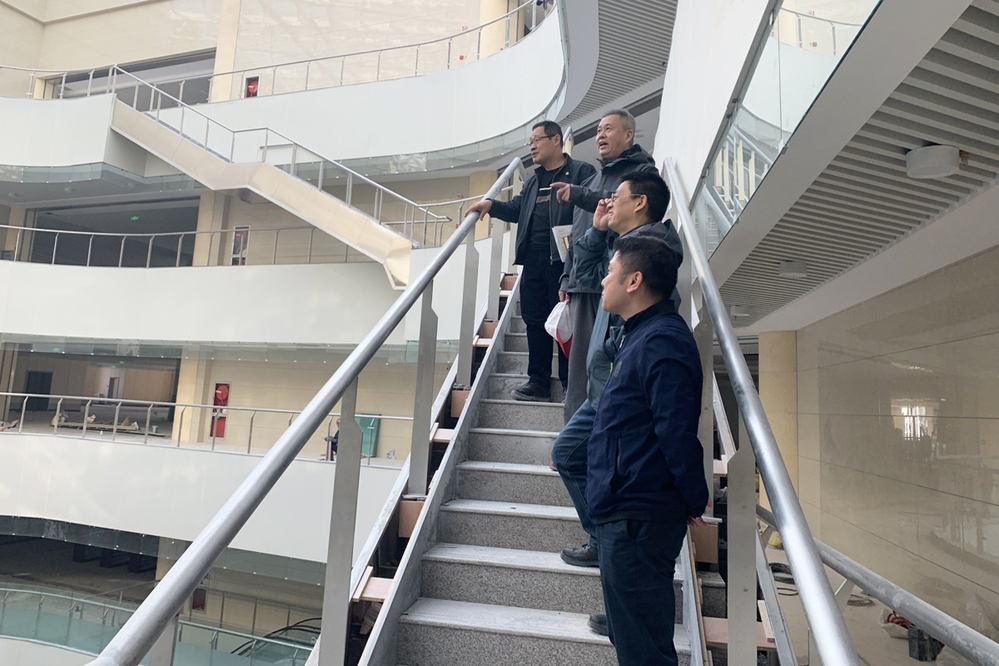 校区领导深入图文信息中心开展主题教育专题调研1