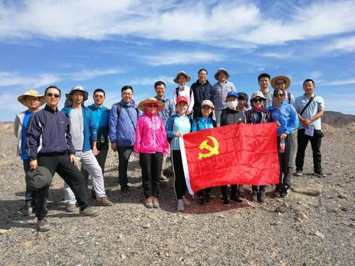 20180709-“初走踏勘路，浓浓石油情”——校区机关第一党支部开展主题党日活动1