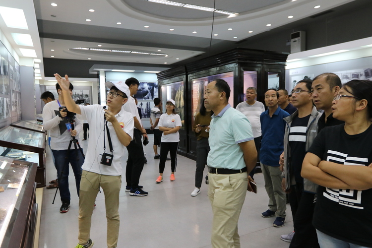 20170827新生家长参加矿史馆 - 刘宇峰 (12)