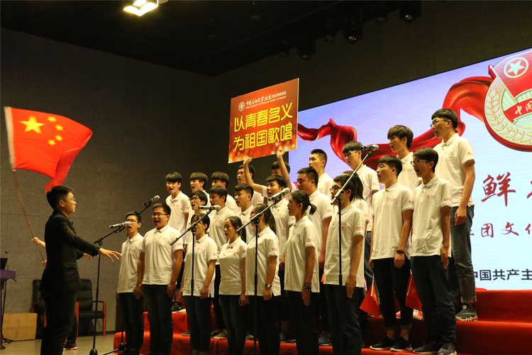 20170509“五月的鲜花”校区首届歌咏比赛顺利举办 (27)