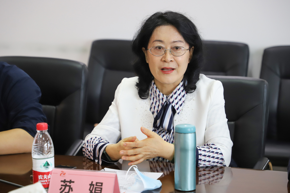 20231007校区与克拉玛依市中西医结合医院（市人民医院）战略合作协议签约仪式-魏静怡 (35)