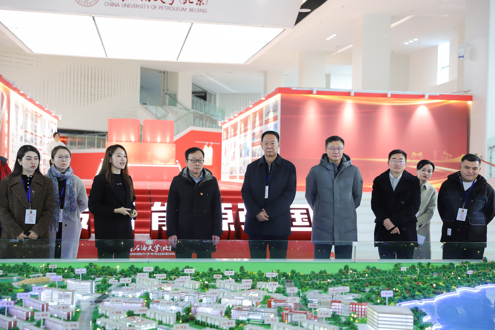 20231128自治区人大代表视察组一行来访校区-魏静怡 (94)