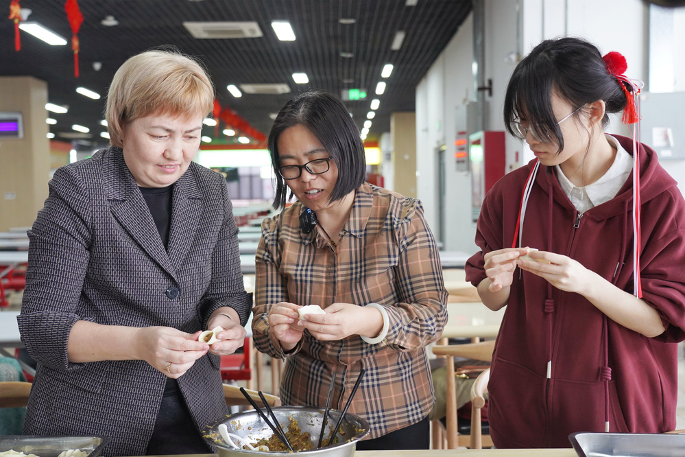 20240209留校师生除夕聚餐-袁玫摄影 (208)