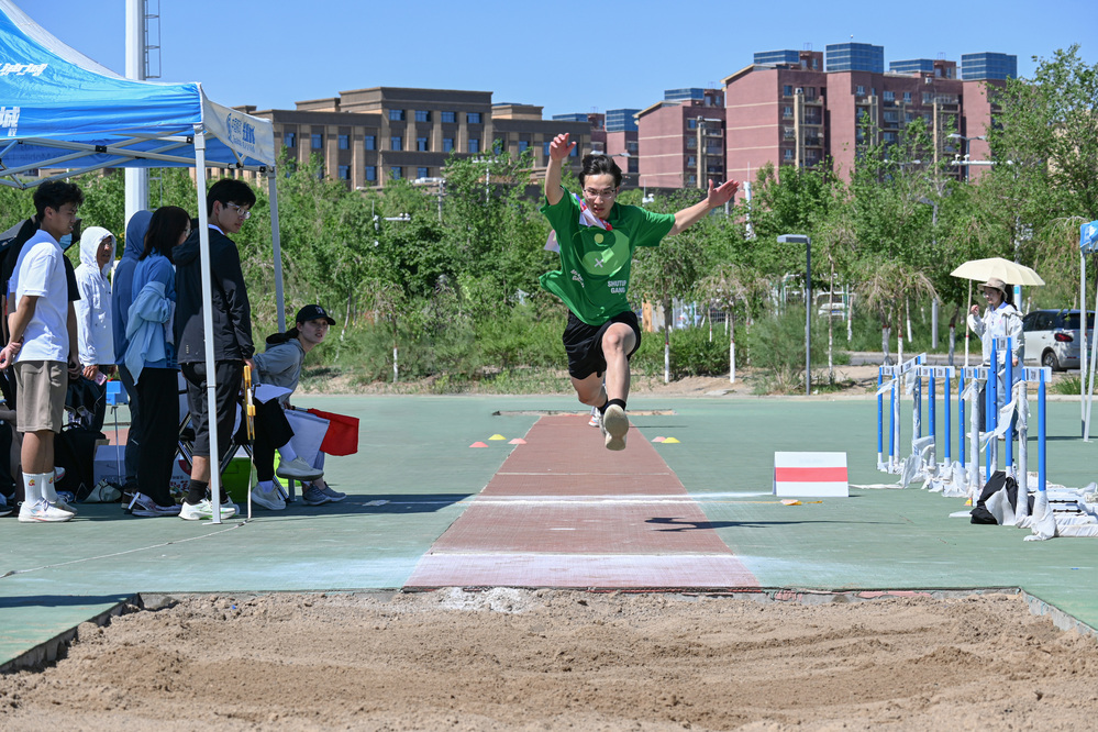 学生组 三级跳远 夏文龙 (96)