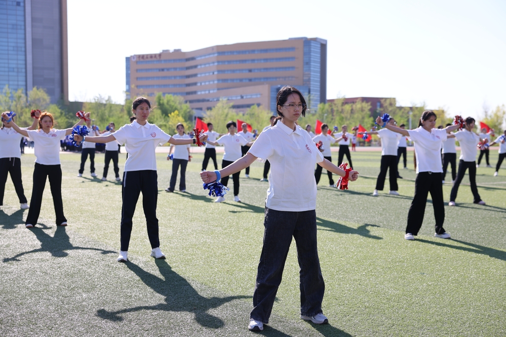 2025年开幕式李新雅  (31)