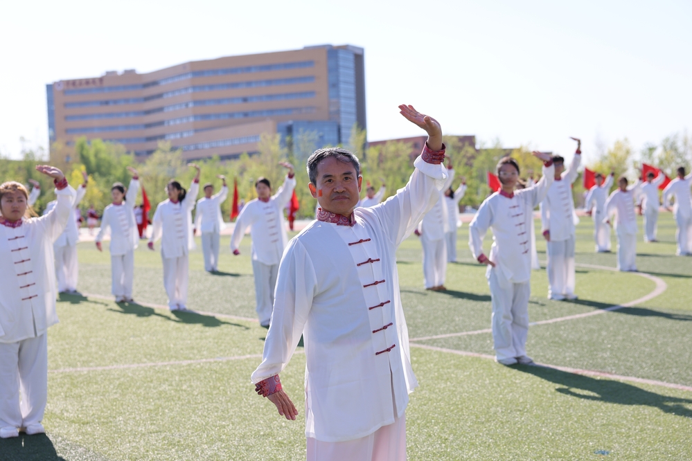 2025年开幕式李新雅  (22)