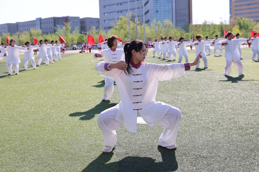 2025年开幕式李新雅  (21)