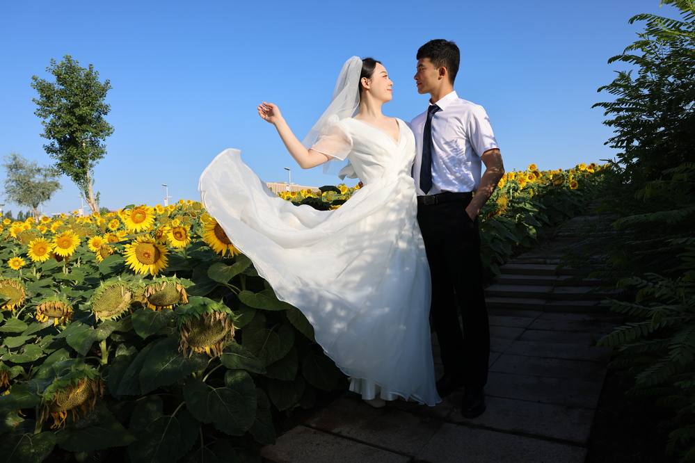 20250628集体婚礼打卡点四热气球——李新雅摄 (446)