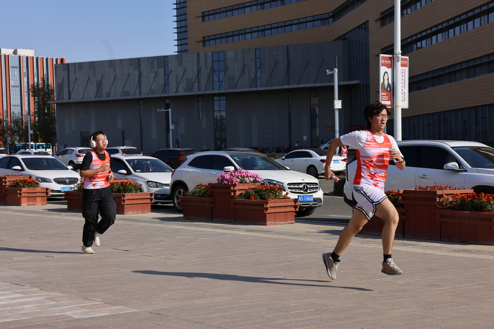 20251011定向越野10号点位李新雅摄 (213)