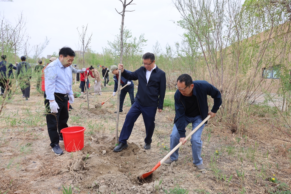 新闻配图-2_AI看图