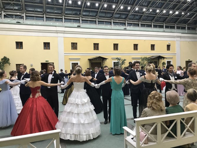 20191028-校区学生赴莫斯科参加普希金艺术节闭幕式 (2)