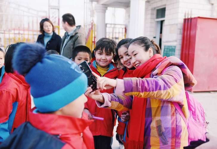 20191205思政系与院办联合党支部前往三五九旅屯垦纪念馆与新和县塔小开展主题党日活动 (2)