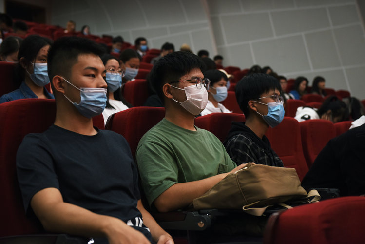 20200924文理学院成功举办2020级新生见面会暨2020全国俄语大赛校内选拔赛颁奖礼 (6)