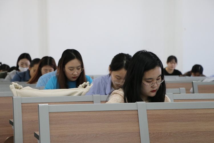 20201204文理学院俄语专业学生在第五届“国际听写大赛”中喜获佳绩