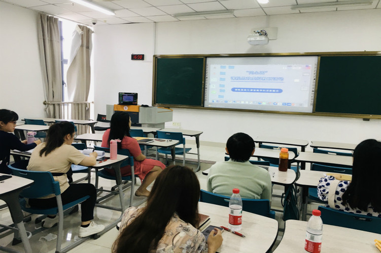 20210611 校区文理学院外语系青年教师参加“同心圆”课程思政虚拟教研活动