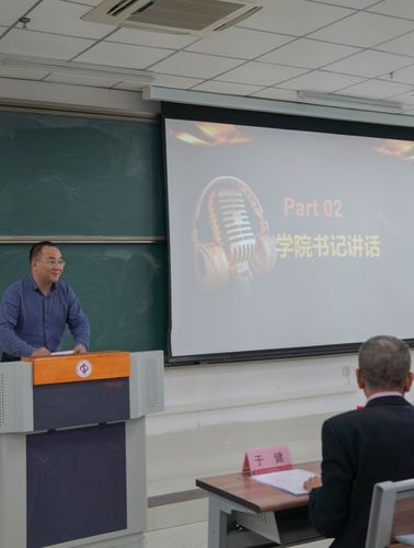 20211026校区成功举办第六届“石英杯”暨2021“外研社·国才杯”全国英语演讲大赛1